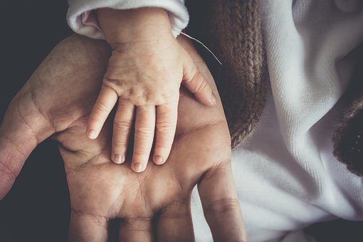 Mother paying clearance child support